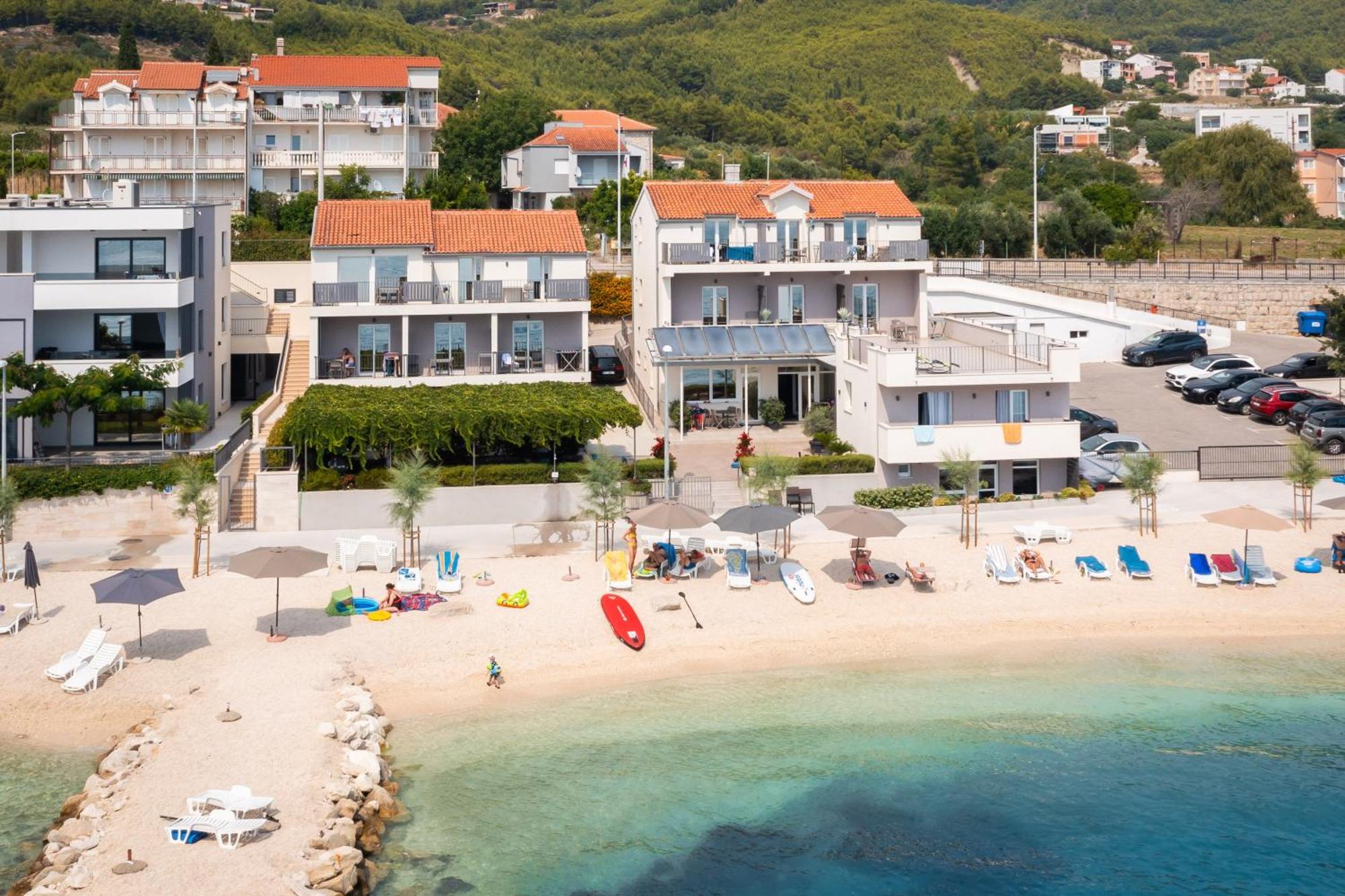 Seaside Luxury Suites ポドストラナ エクステリア 写真