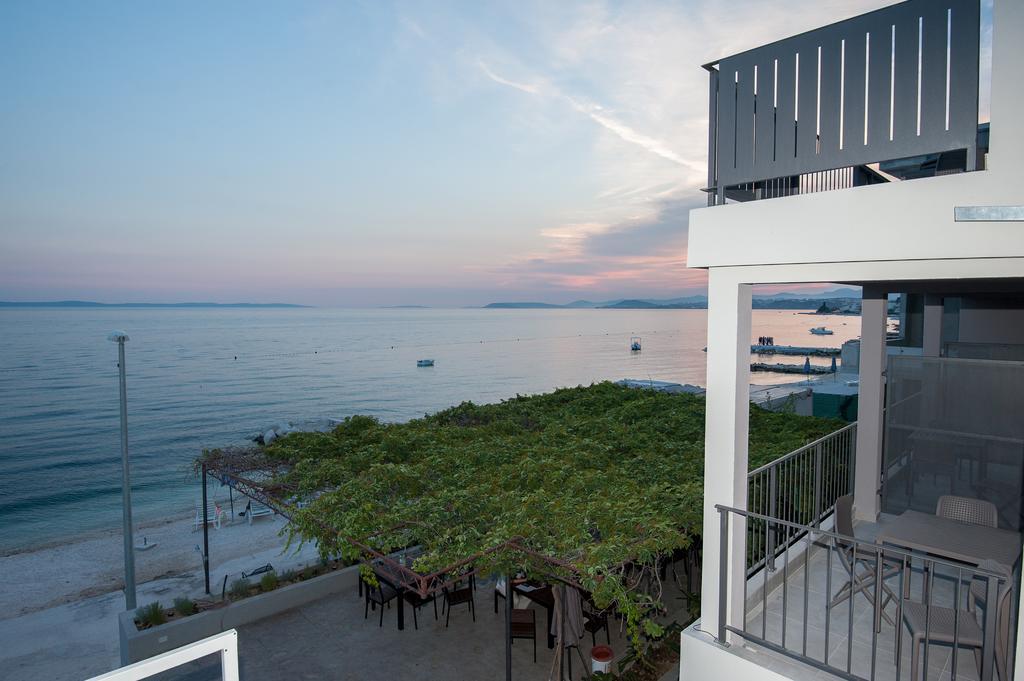 Seaside Luxury Suites ポドストラナ エクステリア 写真