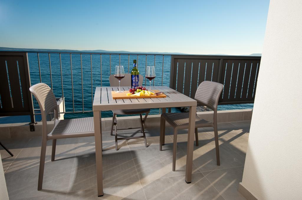 Seaside Luxury Suites ポドストラナ エクステリア 写真