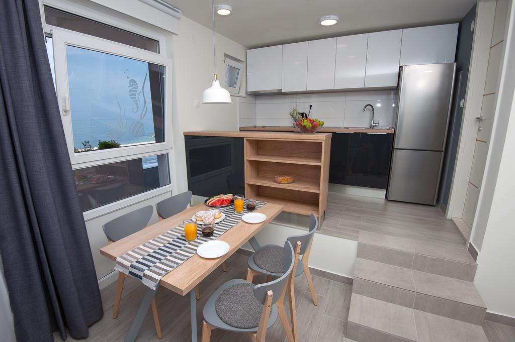 Seaside Luxury Suites ポドストラナ エクステリア 写真